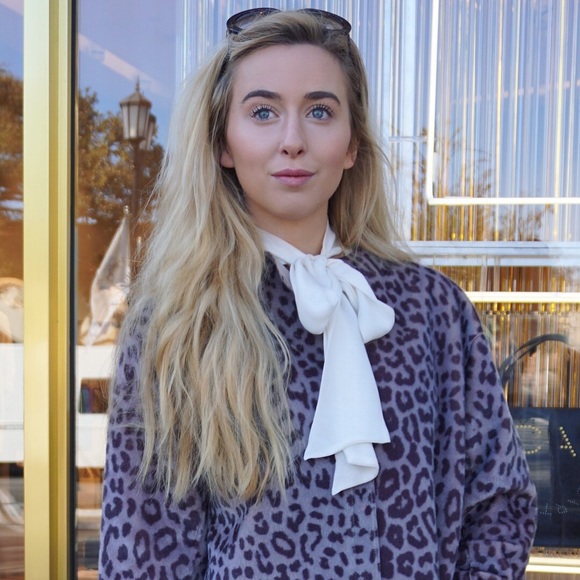 Meet Your Posher, Lily - Picture 7 of 7